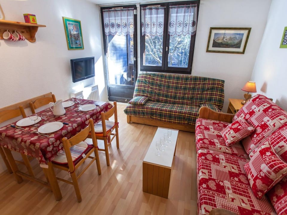 Studio Chamonix 20m², 4 pers, balcon, parking - FR-1-517-40 Apartment in Chamonix