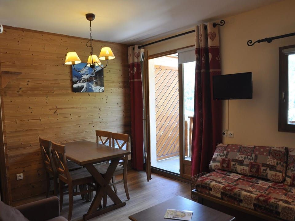 Appartement 2 pièces, 4/5 pers., balcon sud, parking - FR-1-263-463 Apartment in Auvergne-Rhône-Alpes