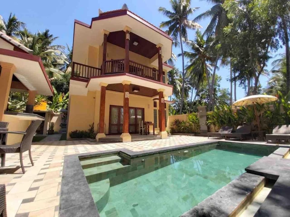 Property building, Swimming pool