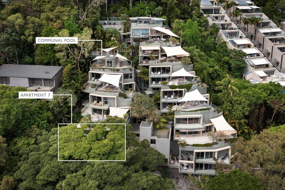 Hastings Park: Elegant Noosa Gem by the Beach Apartment in Noosa Heads