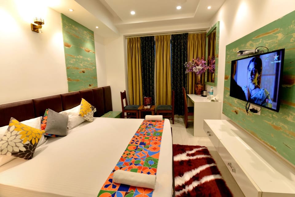 TV and multimedia, Photo of the whole room