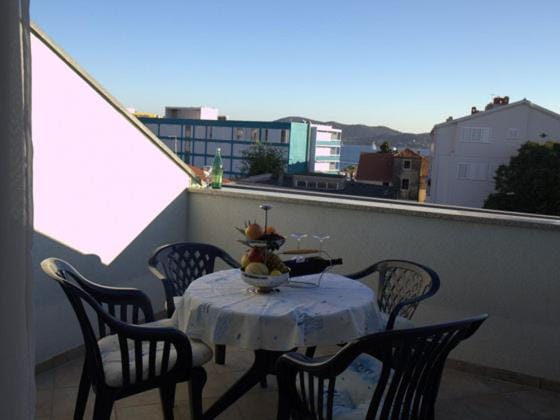 Studio Apartmani Bijeli Delfin Apartment in Biograd na Moru