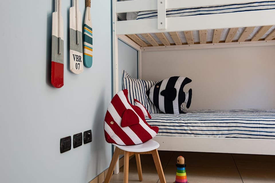 bunk bed