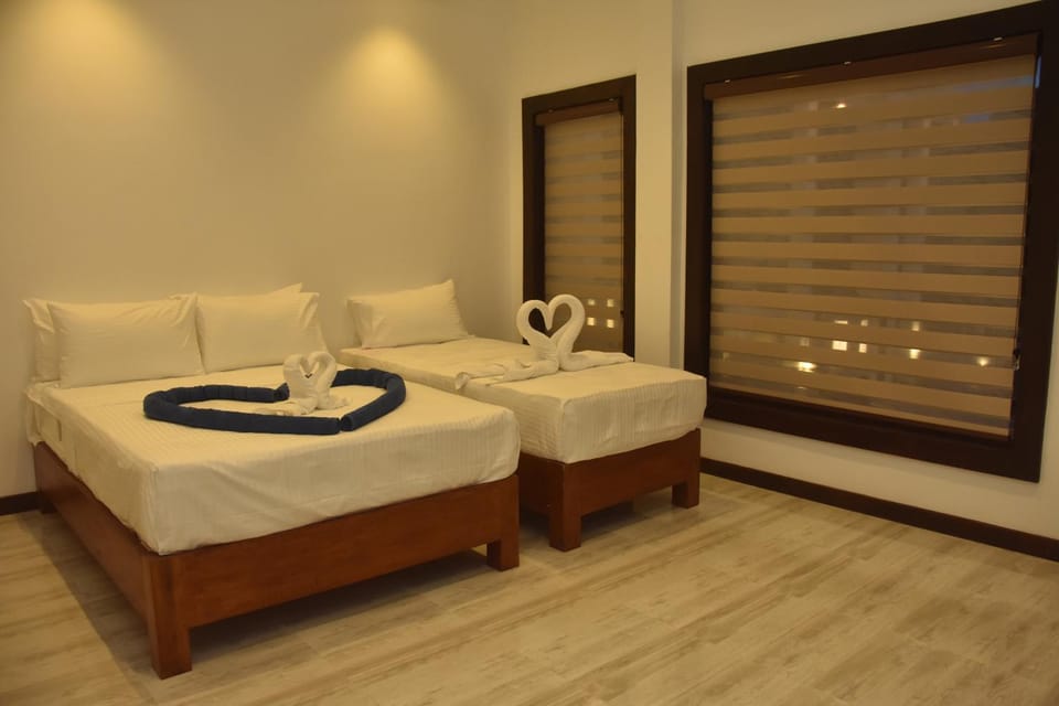 Property building, Bed, Photo of the whole room, Bedroom
