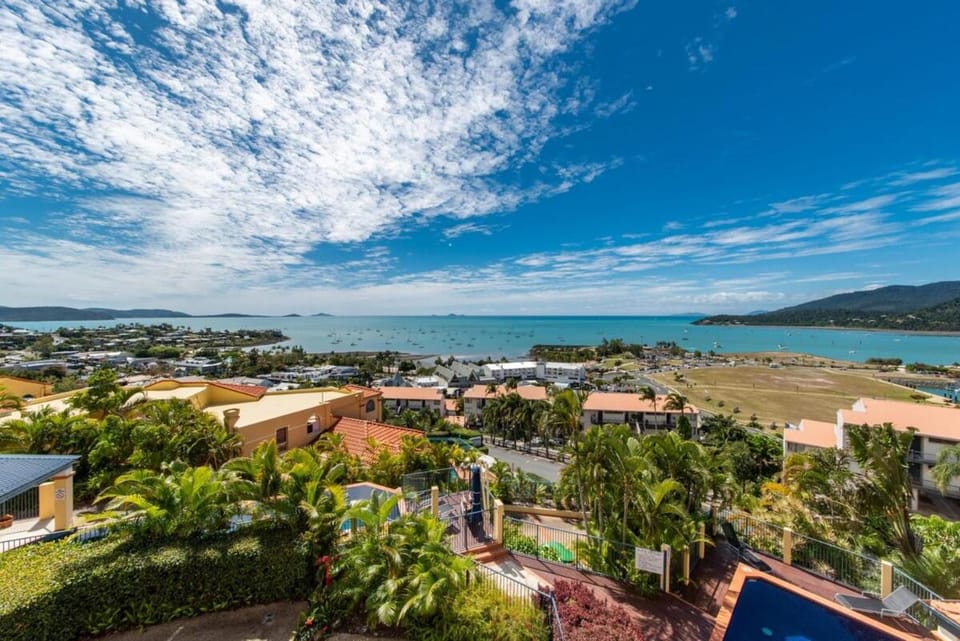 Casa Oceana - Airlie Beach Apartment in Airlie Beach