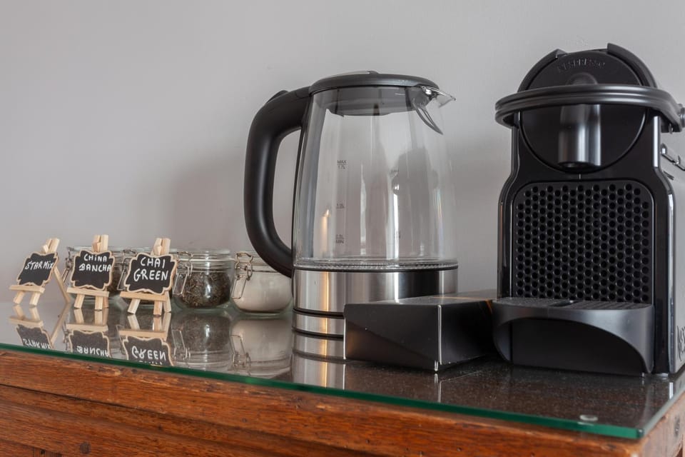 Coffee/tea facilities, Living room