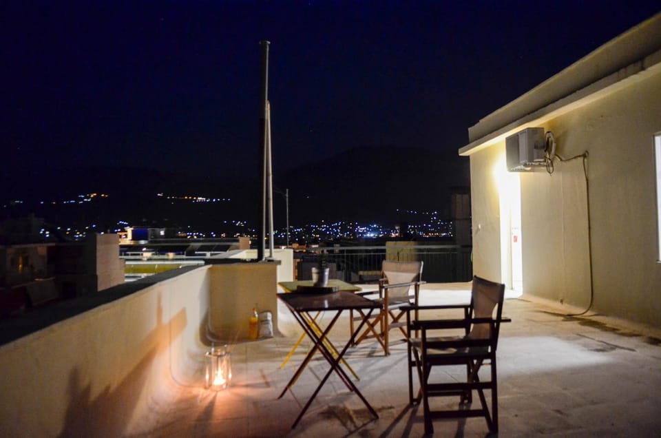 Facade/entrance, Balcony/Terrace, Balcony/Terrace, Floor plan, City view