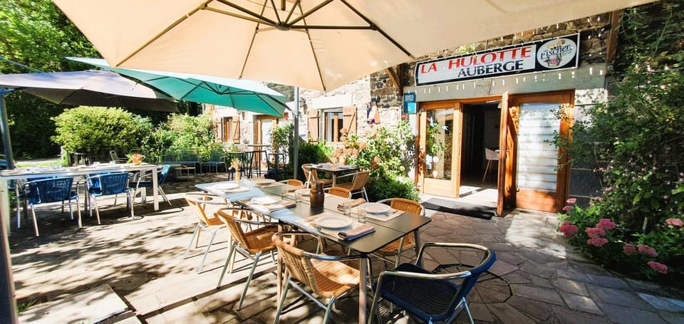 Patio, Restaurant/places to eat, Day, Garden, Garden view