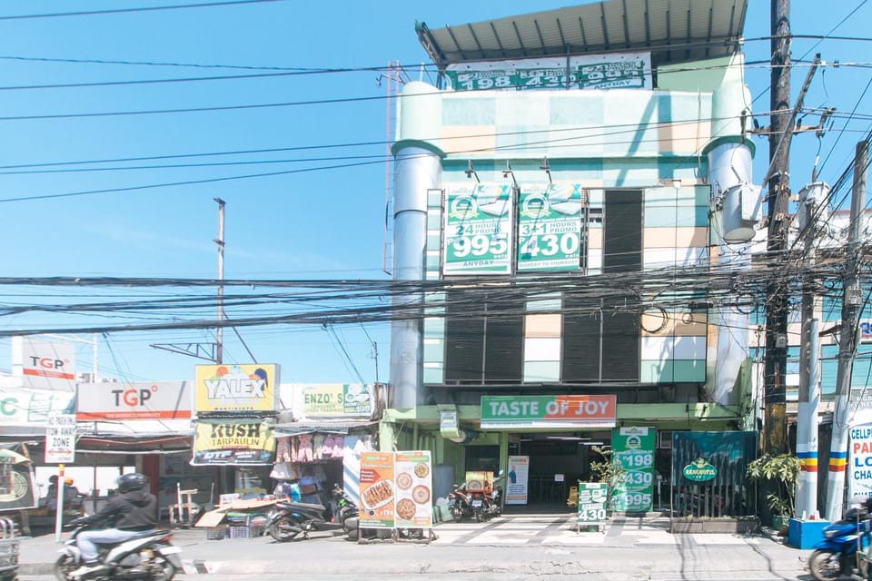 Property building, Neighbourhood, City view, Street view, Location