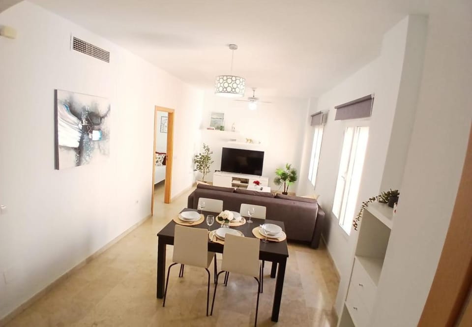 -MalagaSunApts- City Centre SharedTerrace Apartment in Malaga