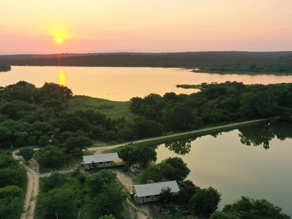 Bird's eye view, Lake view