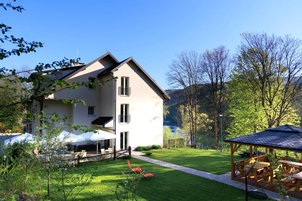 Fishing, Garden, Windsurfing, Garden view, Landmark view, Mountain view, River view, Area and facilities, Entertainment, sunbed