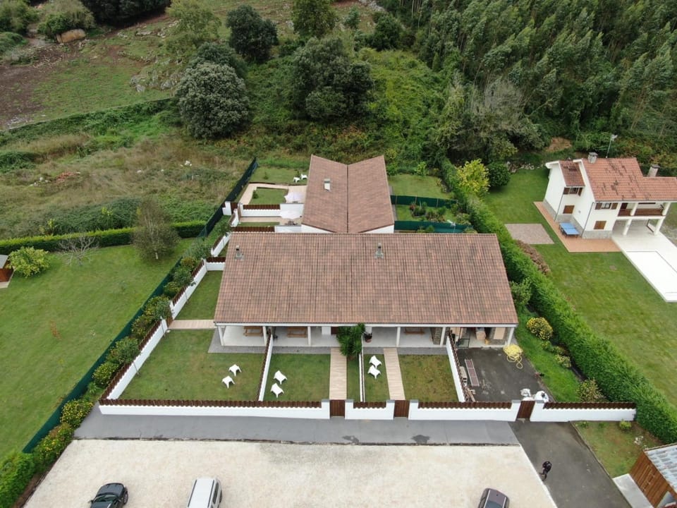 Property building, Day, Natural landscape, Bird's eye view, Garden, Garden view