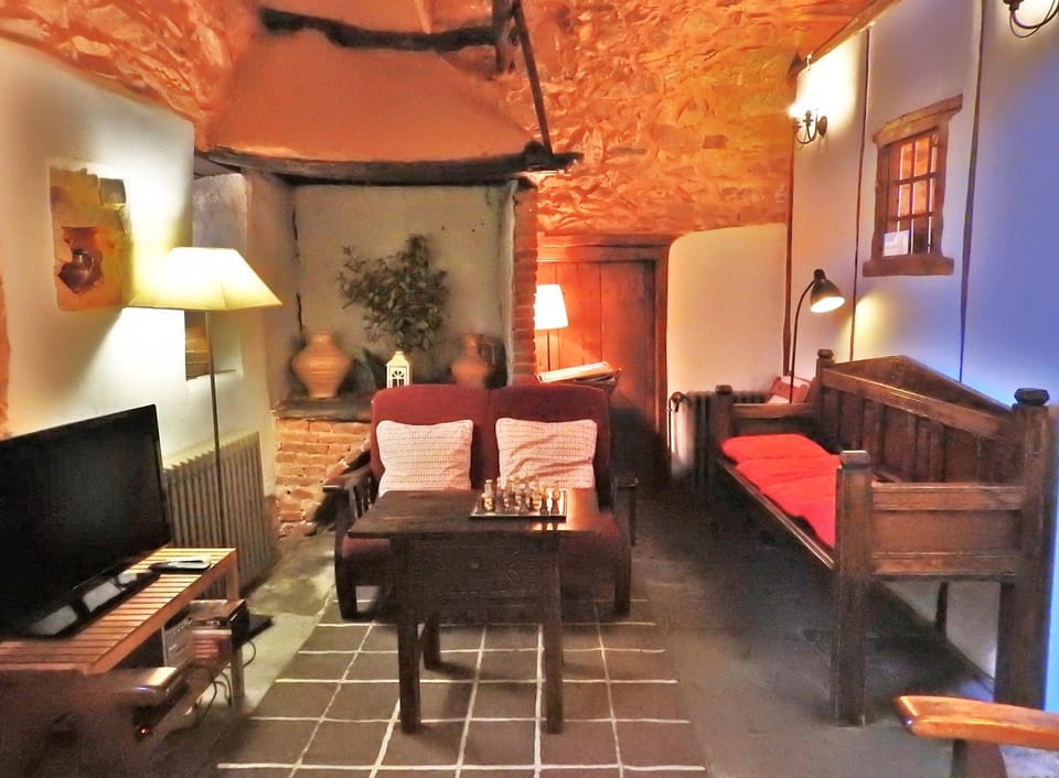 Communal lounge/ TV room, Lounge or bar