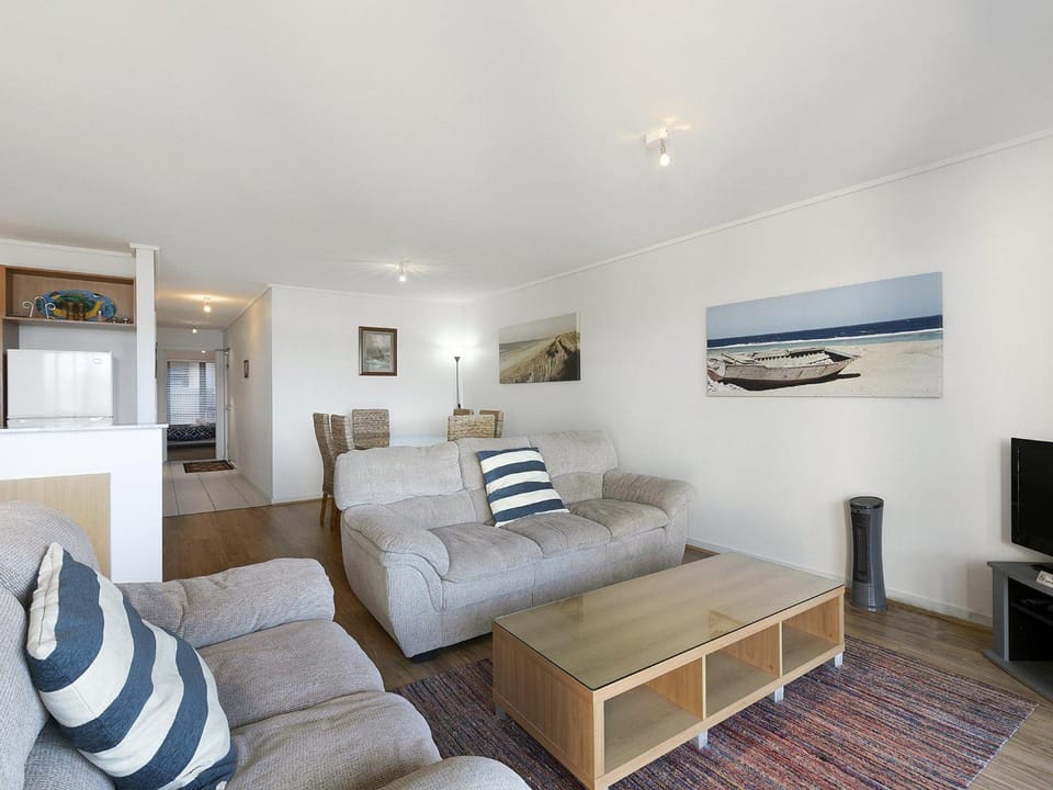 Apartment 26 Pacific Apartments Apartment in Lorne
