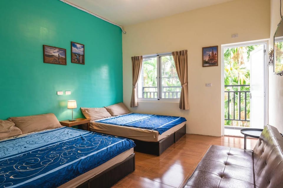 站前民宿 免費停車場 火車站 Vacation rental in Kaohsiung