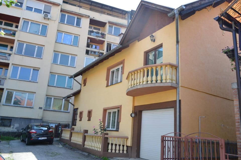 Property building, Facade/entrance, Street view