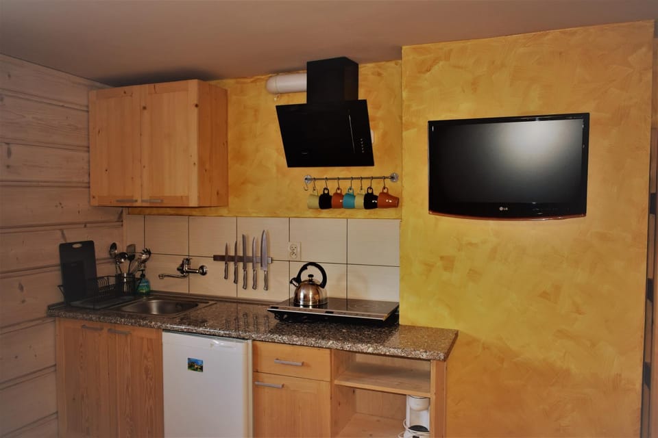TV and multimedia, Coffee/tea facilities, Kitchen or kitchenette