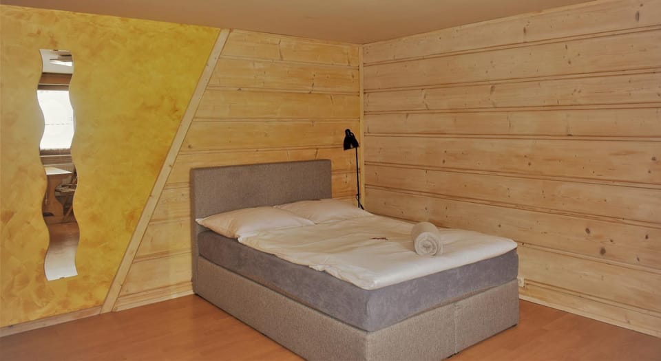 Bed, Photo of the whole room