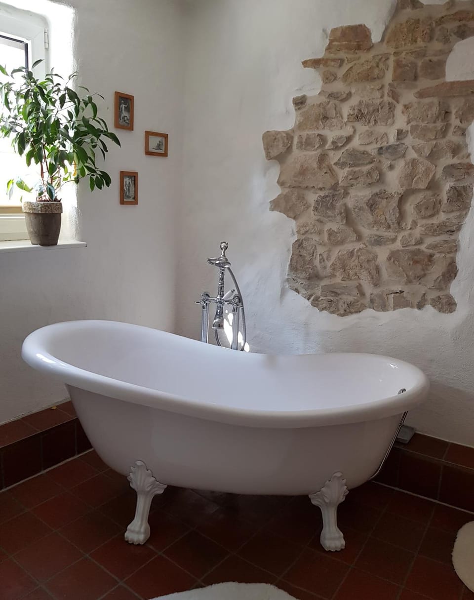 Bathroom, Bath