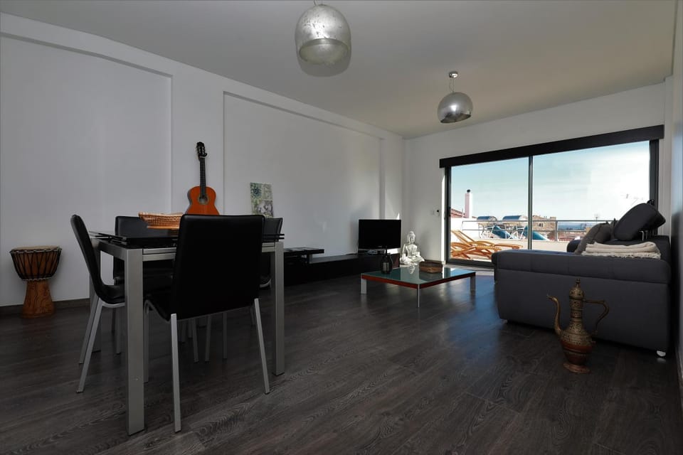 Castle in Blue Apartments-Sea View Apartment in Setubal District