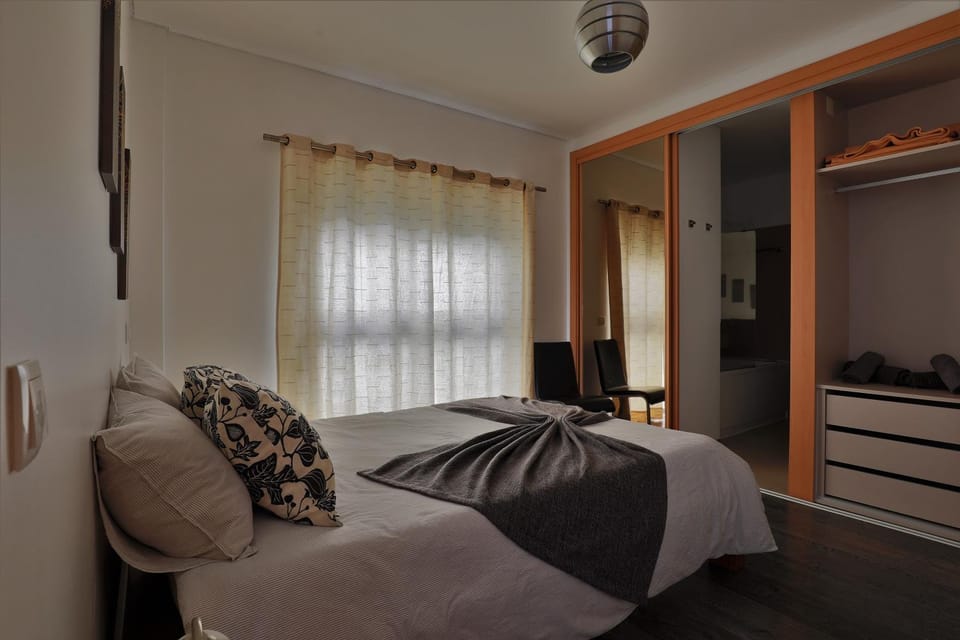 Castle in Blue Apartments-Sea View Apartment in Setubal District