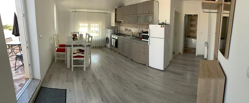 Dining area, Communal kitchen