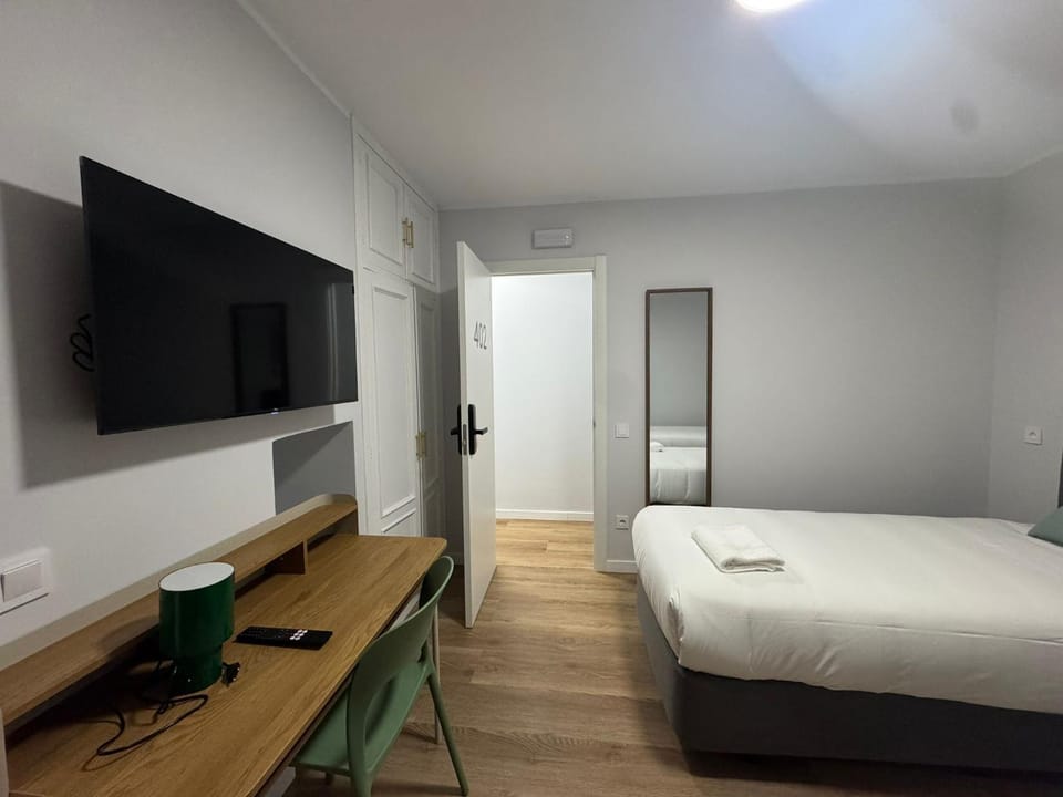 Bed, TV and multimedia