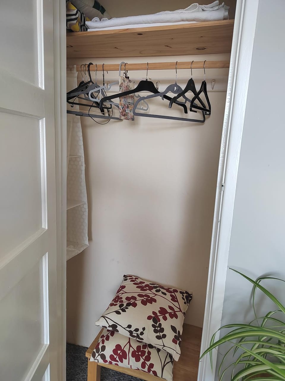 Nice double and single rooms in the quiet area with excellent shared facilities Vacation rental in Plymouth