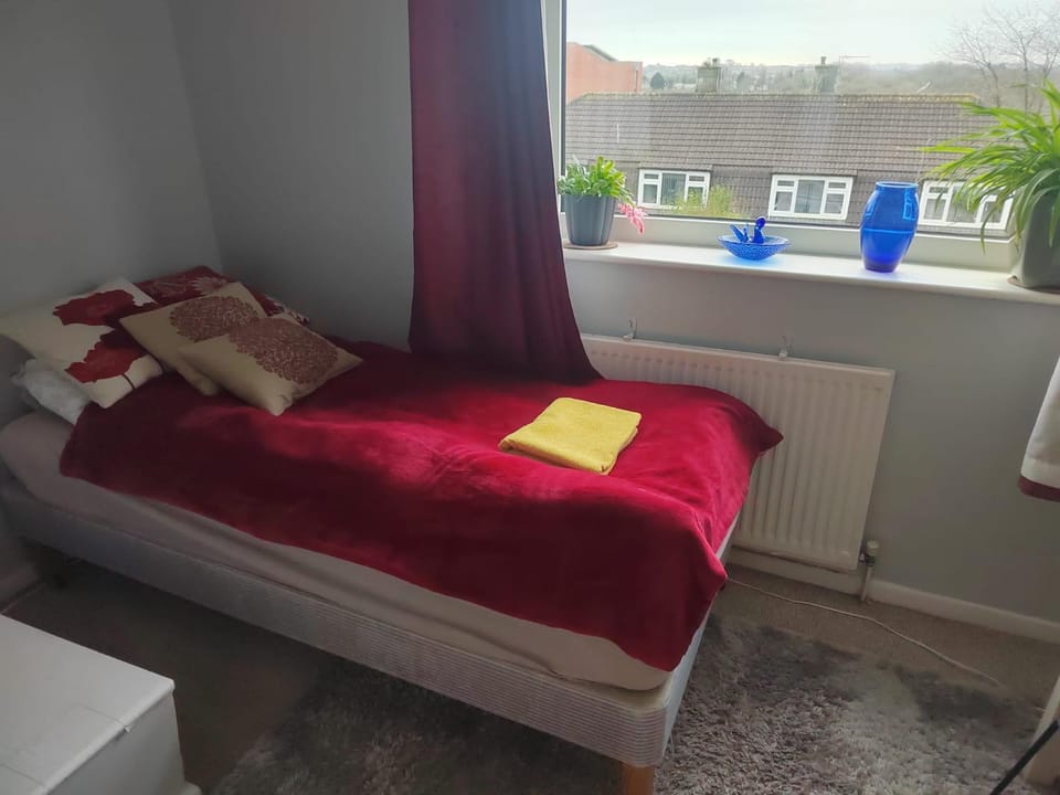 Nice double and single rooms in the quiet area with excellent shared facilities Vacation rental in Plymouth