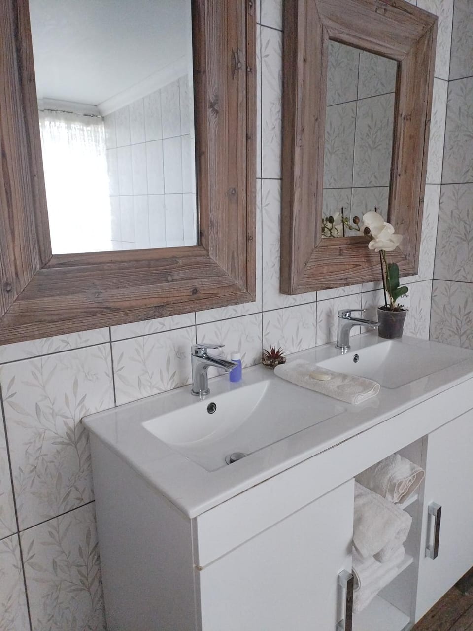 The Place Guesthouse Parys Bed and Breakfast in Gauteng