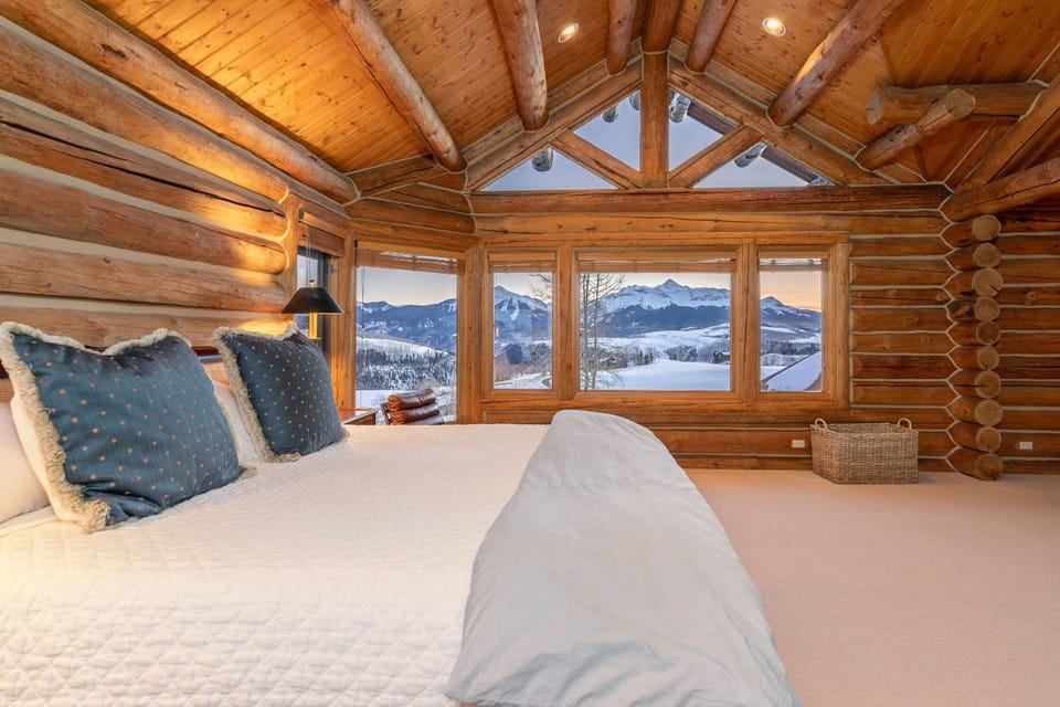 Miguel Road 100 ~ Elk View Lodge House in Colorado