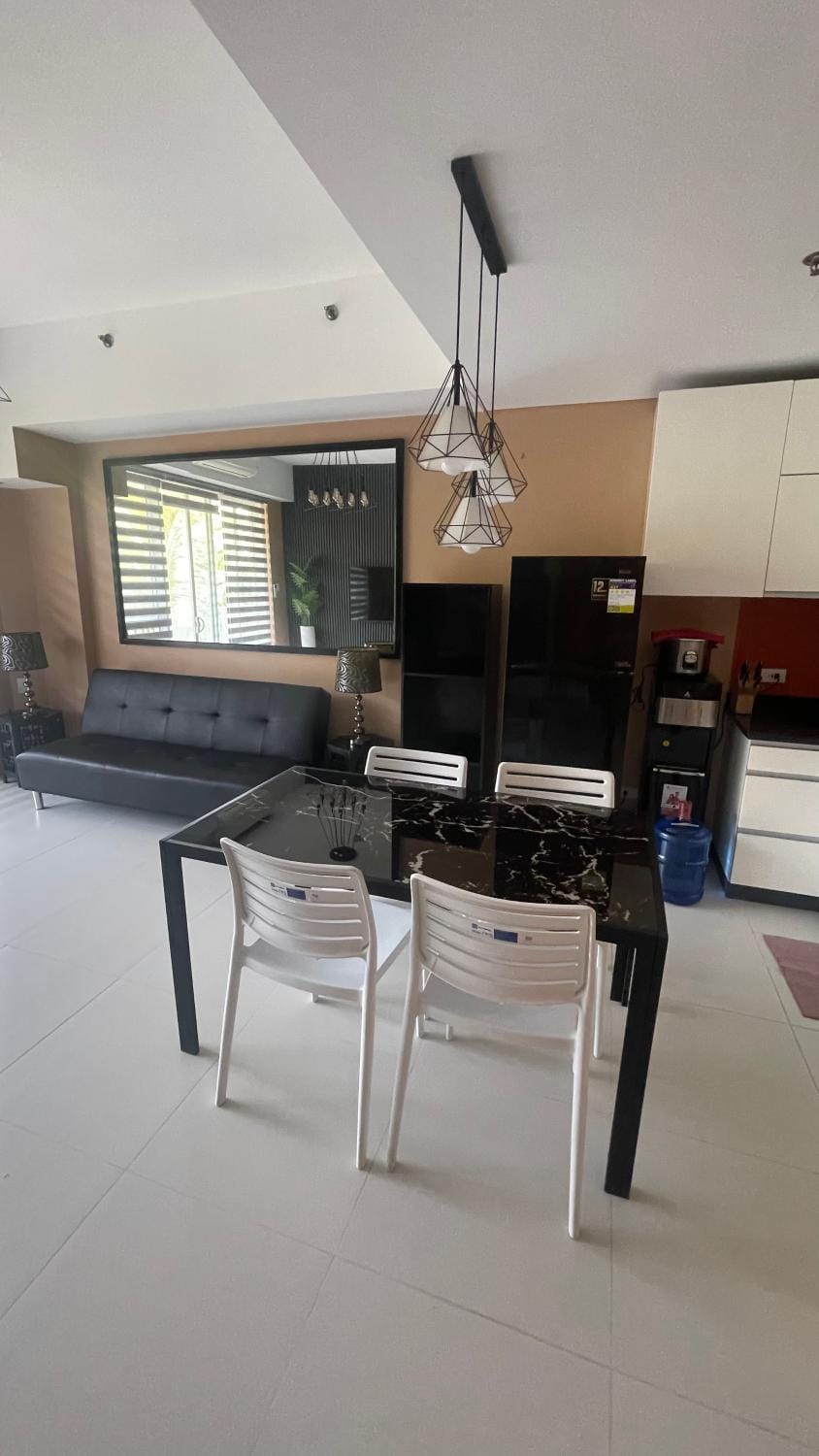 Lagoon view Family Suite in Pico De Loro Cove, Nasugbu Apartment in Nasugbu