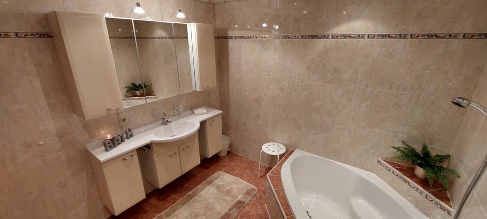 Bathroom, Bath