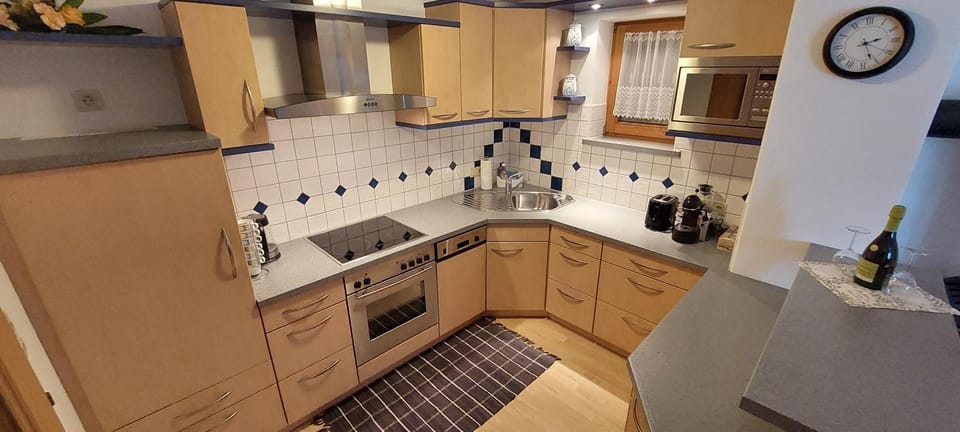 Kitchen or kitchenette, dishwasher, stove, kitchen