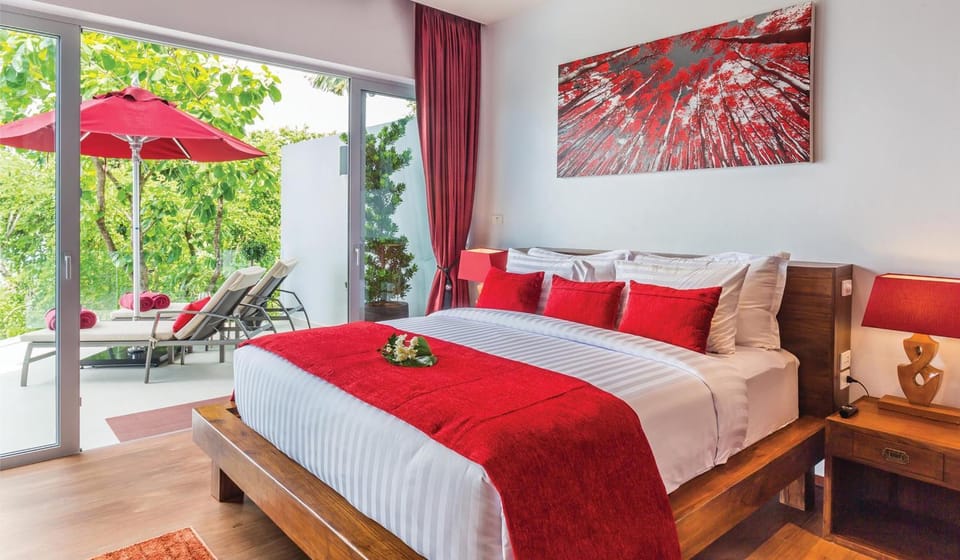 Bed, Photo of the whole room, Bedroom, Garden view