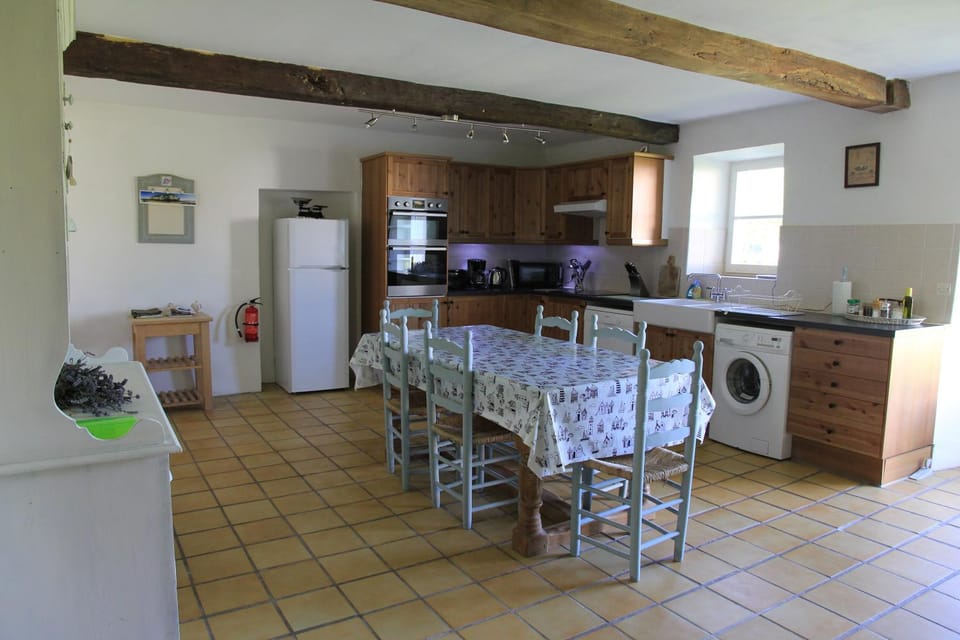 dishwasher, oven, washing machine, kitchen