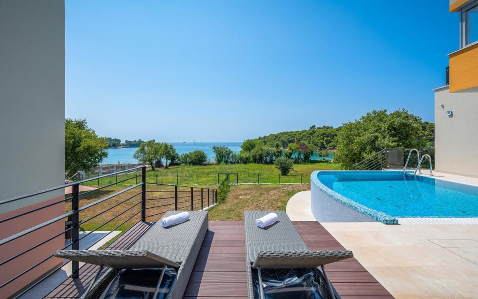 Pool view, Swimming pool, Swimming pool