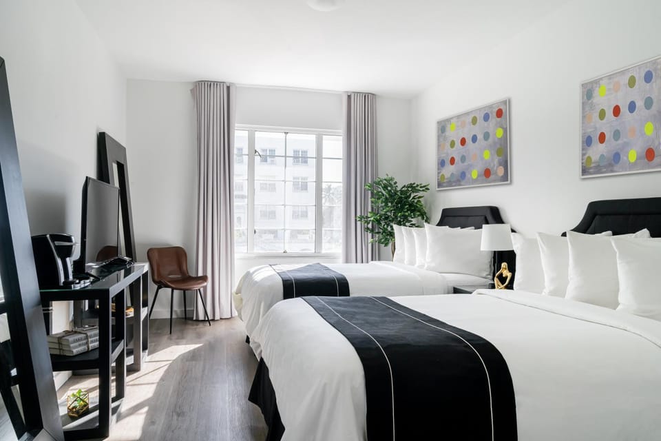 Bed, Seating area, Bedroom