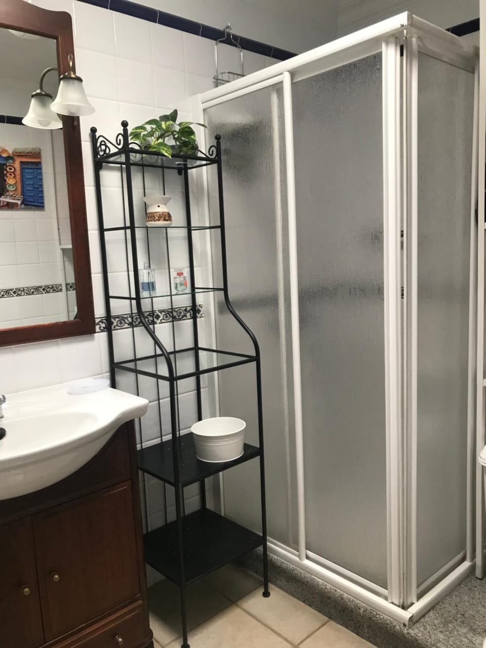Bathroom, wardrobe