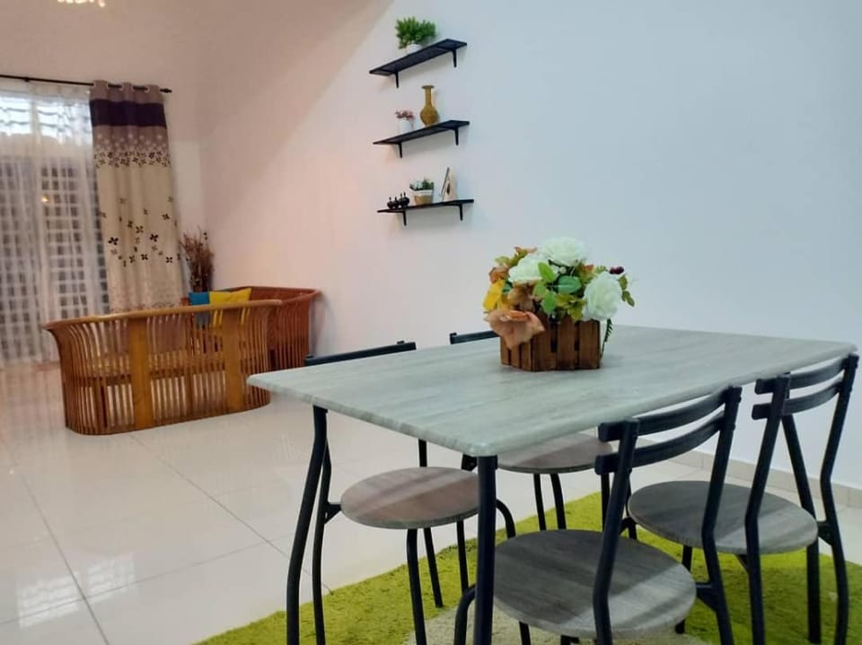 Ana Homestay Ayer Keroh Melaka House in Malacca