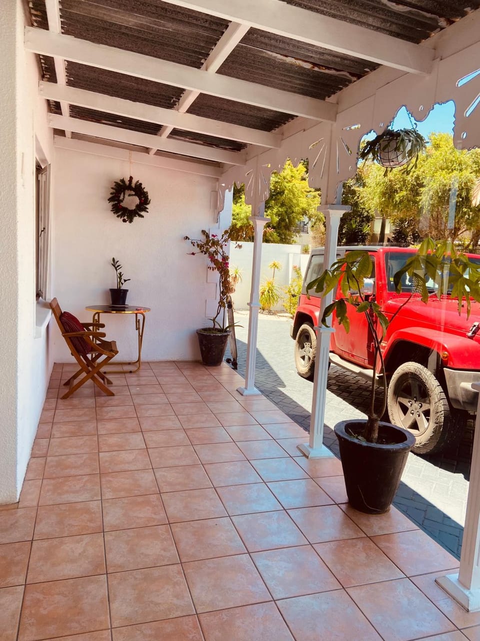 Patio, Parking