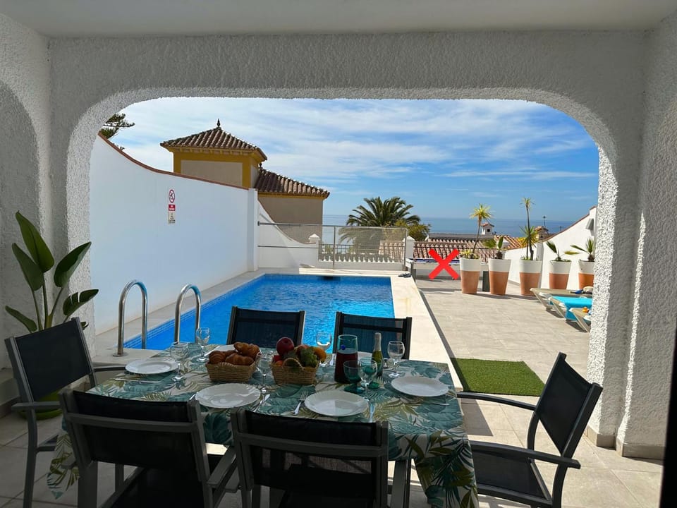 Nerja Paradise Rentals - Villa Dos Ardillas Villa in Nerja