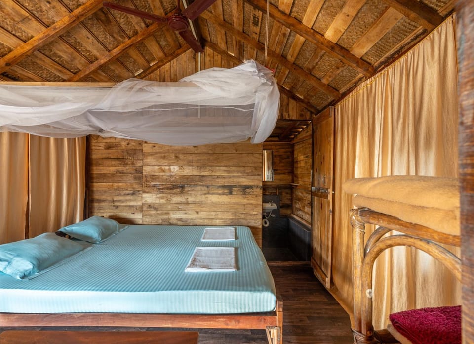 Blue Corner Beach Huts & Restaurant Hotel in Benaulim