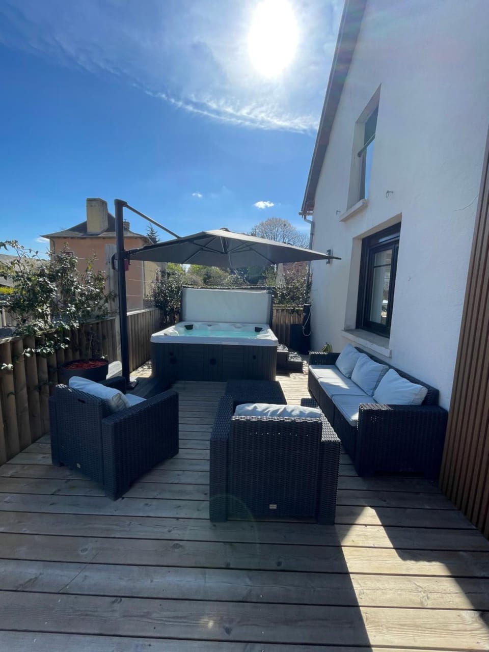 Hot Tub, Seating area, sunbed