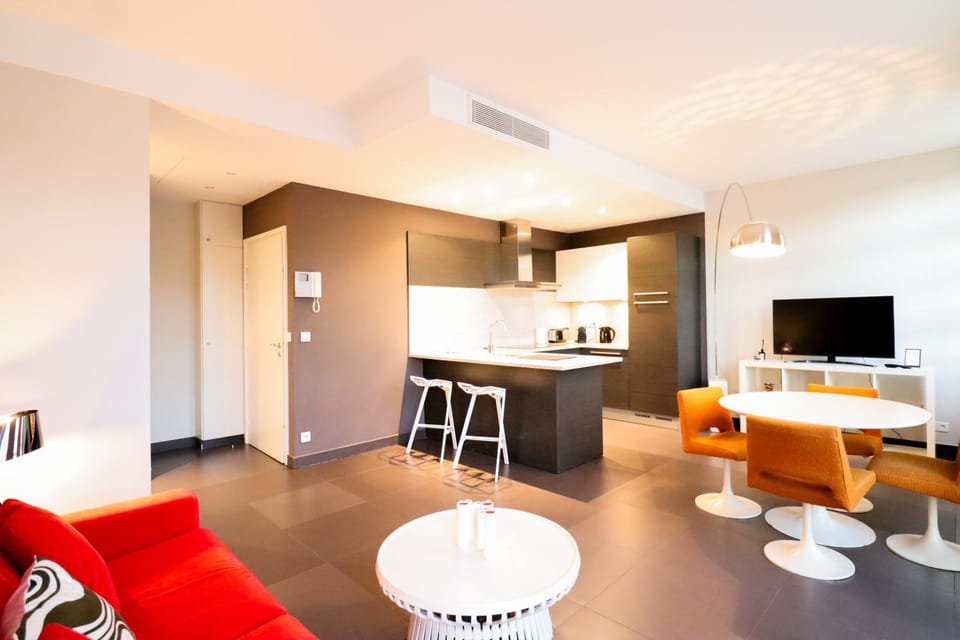 Living room, Dining area, kitchen