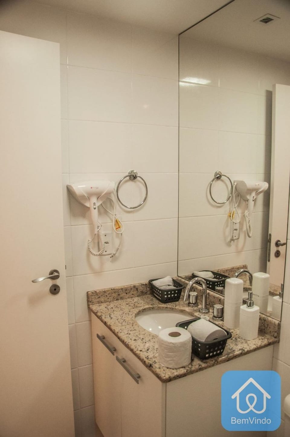 Apartamento completo ao lado do Salvador Shopping Apartment in Salvador