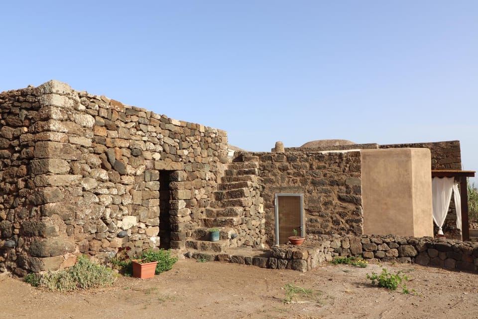 Bent el Rhia dammusi House in Sicily