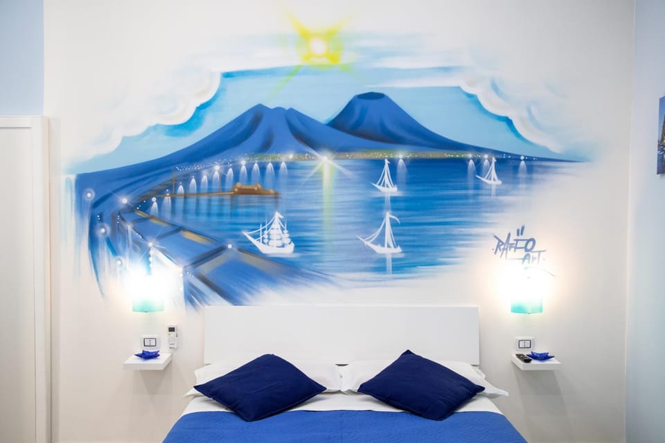 Bed, Photo of the whole room, Decorative detail, Bedroom, Guests, children, young children, older children, group of guests, Family