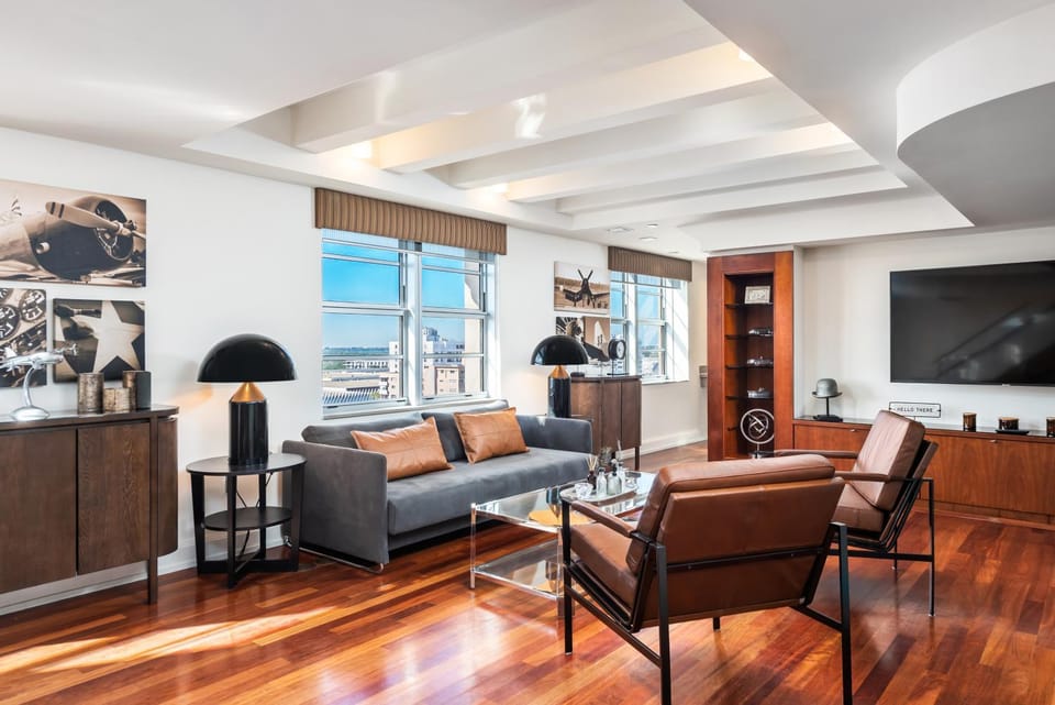 Living room, Seating area
